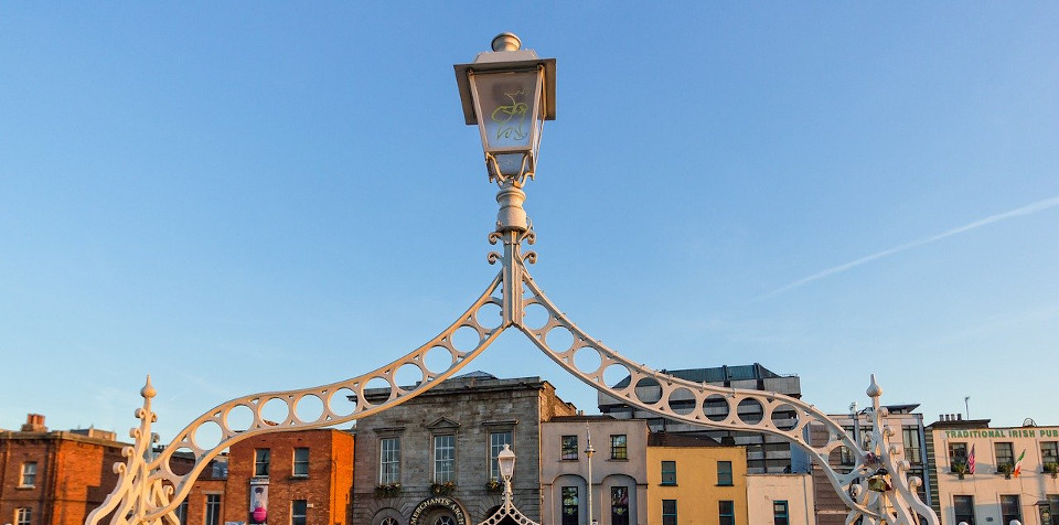 Hapenny Bridge picture clear sky